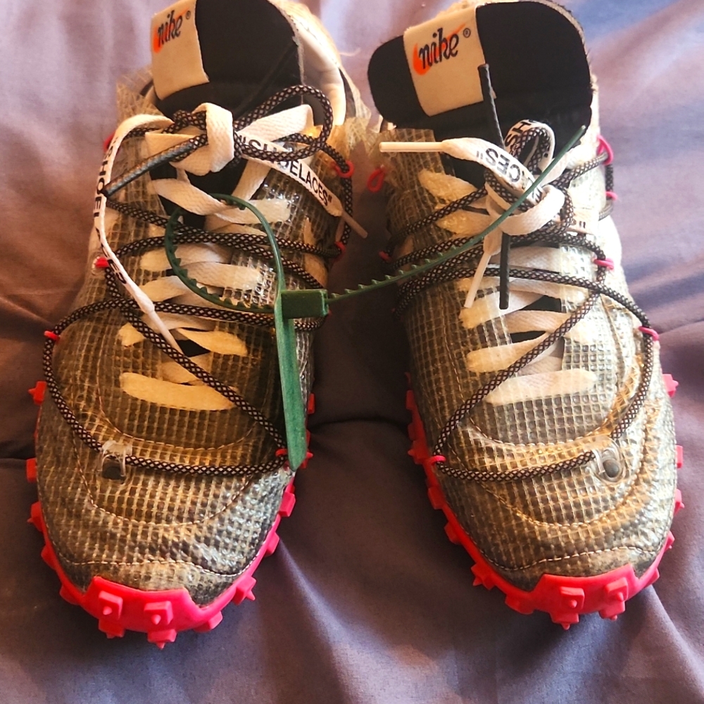 NIKE OFF WHITE X WAFFLE